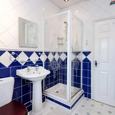 Marlborough St - Contractors Long By Shortstayuk بيت للعطل *