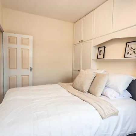 Marlborough St - Contractors Long By Shortstayuk