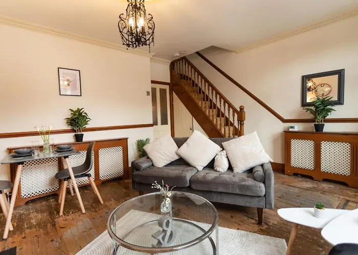 Marlborough St - Contractors Long By Shortstayuk