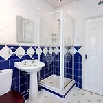 Marlborough St - Contractors Long By Shortstayuk Дом отдыха *