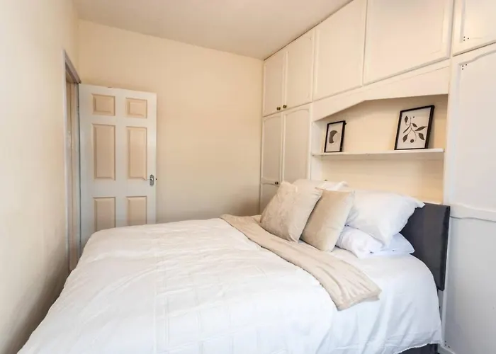 Marlborough St - Contractors Long By Shortstayuk